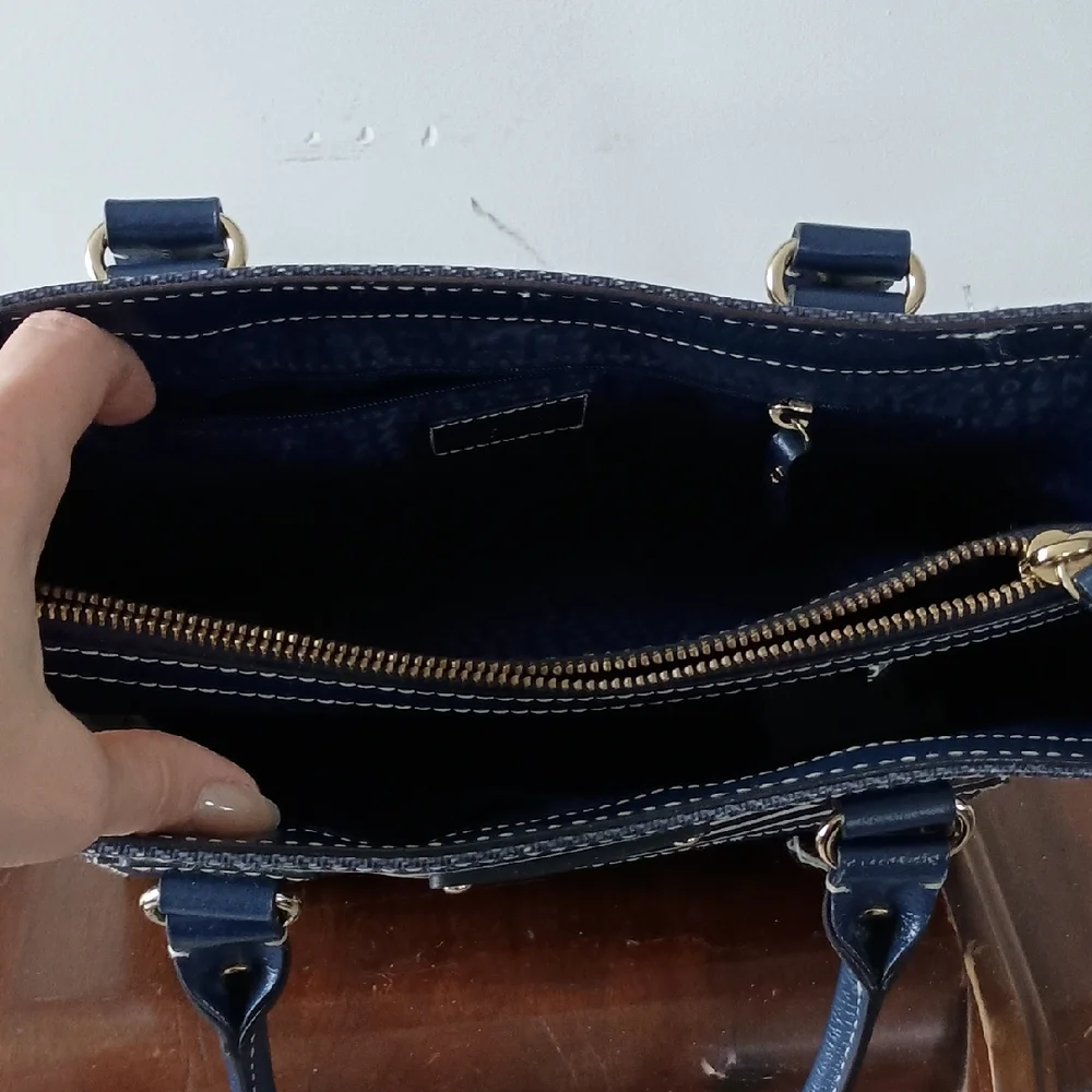 ♠️ Kate Spade Navy and White Striped Women's Bag - Picture 6 of 8